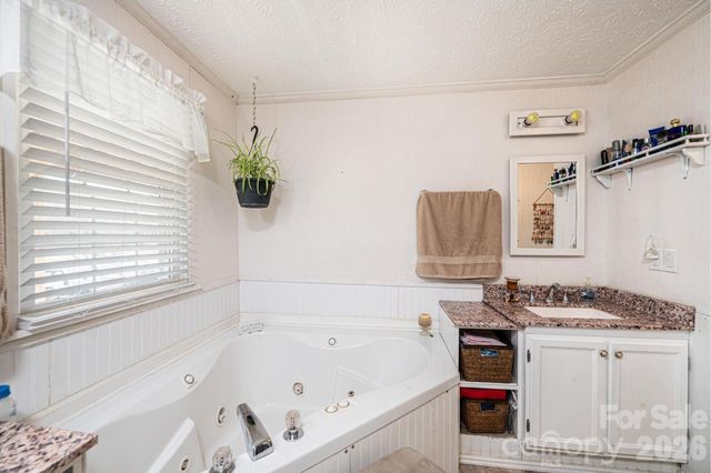 5876 Leil Road, Hickory, NC 28602