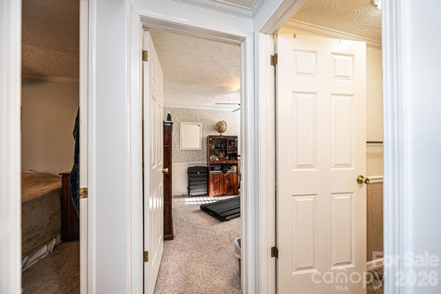 5876 Leil Road, Hickory, NC 28602