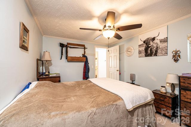 5876 Leil Road, Hickory, NC 28602