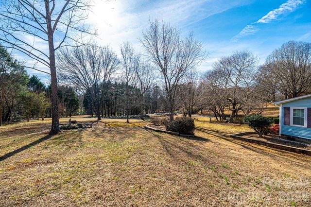 5876 Leil Road, Hickory, NC 28602