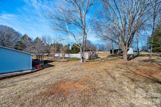 5876 Leil Road, Hickory, NC 28602