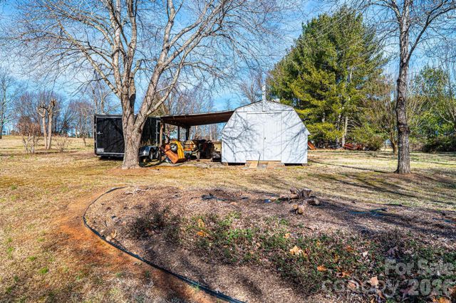 5876 Leil Road, Hickory, NC 28602