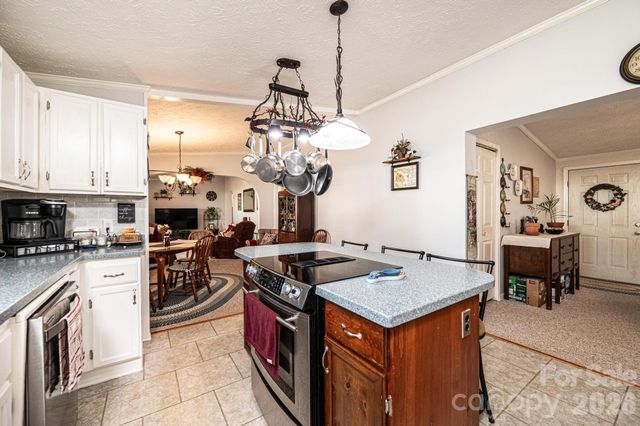 5876 Leil Road, Hickory, NC 28602