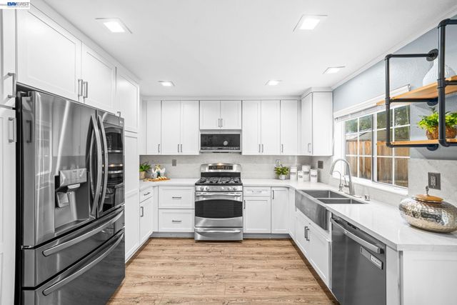 337 Trenton Cir, Pleasanton, CA 94566