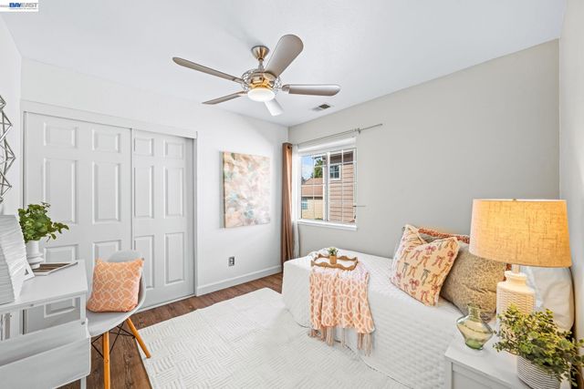 337 Trenton Cir, Pleasanton, CA 94566