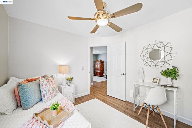 337 Trenton Cir, Pleasanton, CA 94566