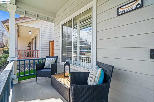 337 Trenton Cir, Pleasanton, CA 94566