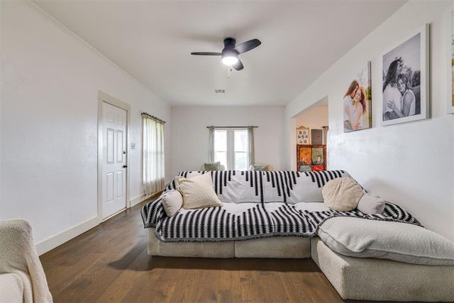 632 E Center Road, Washington, OK 73093