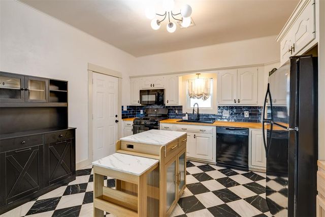 632 E Center Road, Washington, OK 73093