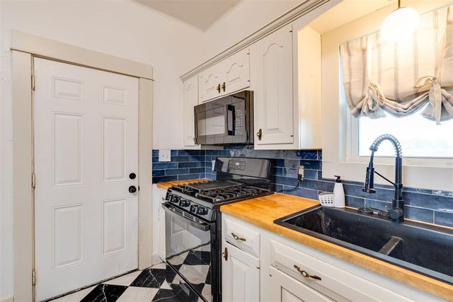 632 E Center Road, Washington, OK 73093