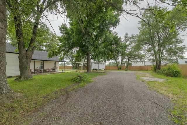 632 E Center Road, Washington, OK 73093