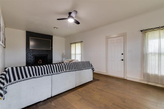 632 E Center Road, Washington, OK 73093