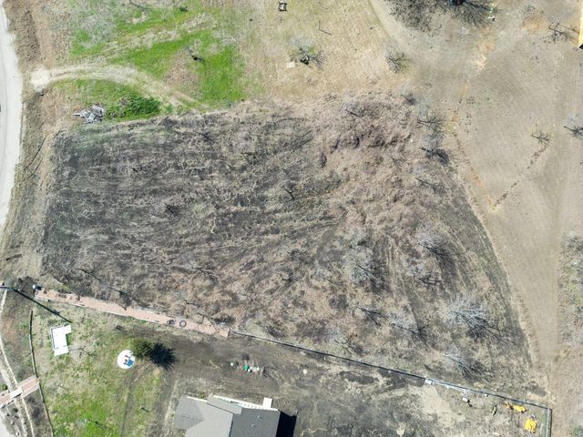 433 E Ridge LN, Niederwald, TX 78640