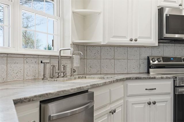 7216 Ethan Lane, Tuttle, OK 73089