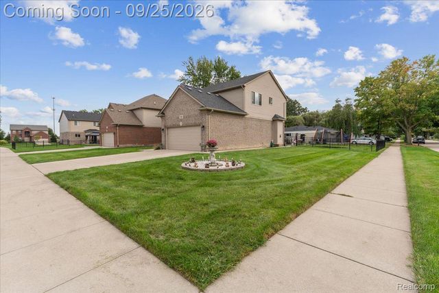 5504 Caden Court, Sterling Heights, MI 48310