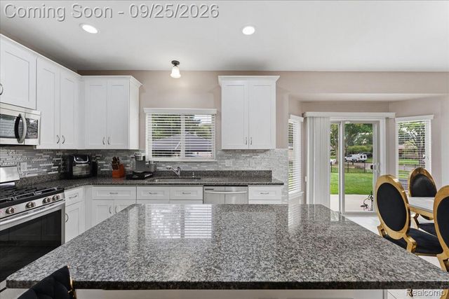 5504 Caden Court, Sterling Heights, MI 48310