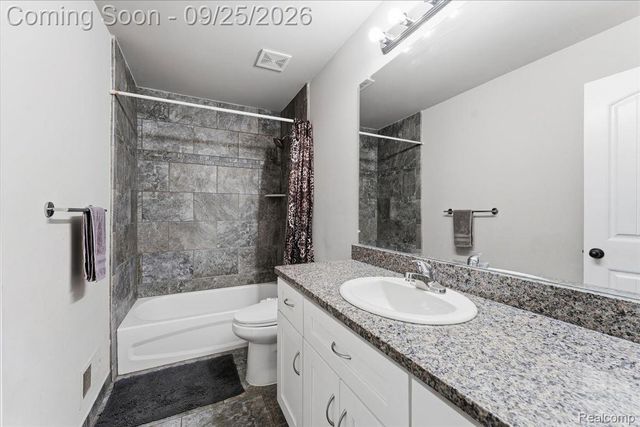 5504 Caden Court, Sterling Heights, MI 48310