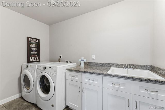 5504 Caden Court, Sterling Heights, MI 48310