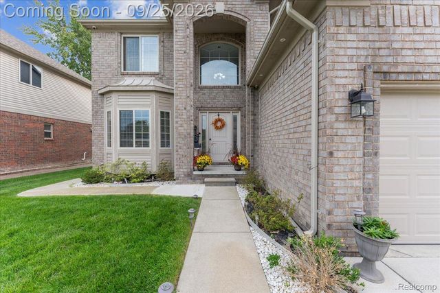 5504 Caden Court, Sterling Heights, MI 48310