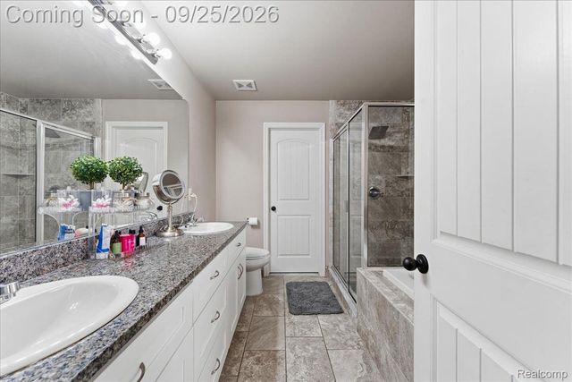 5504 Caden Court, Sterling Heights, MI 48310
