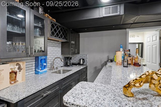 5504 Caden Court, Sterling Heights, MI 48310