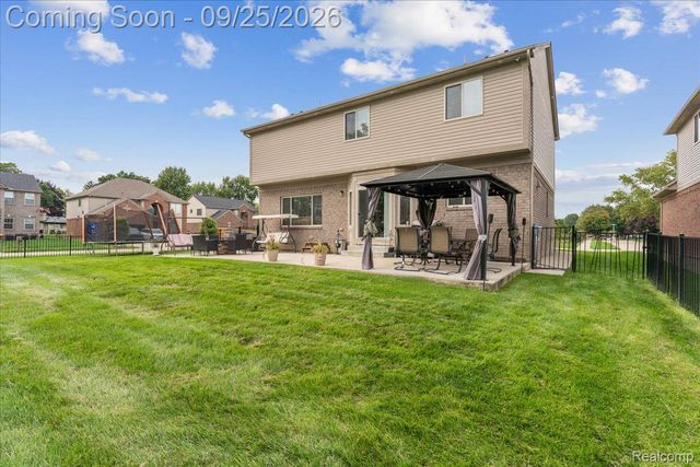 5504 Caden Court, Sterling Heights, MI 48310
