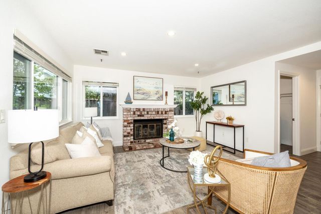 290 Billingsgate, Foster City, CA 94404