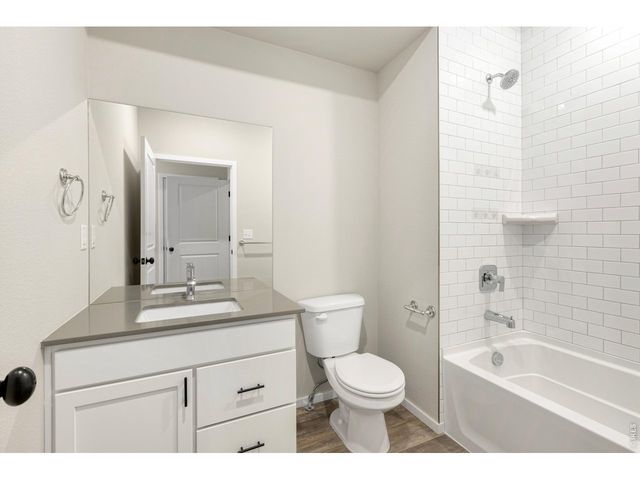 2102 Setting Sun Dr 2, Windsor, CO 80550