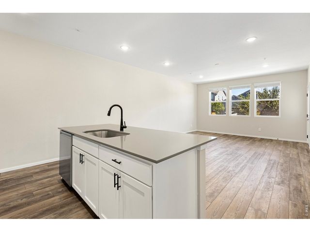 2102 Setting Sun Dr 2, Windsor, CO 80550
