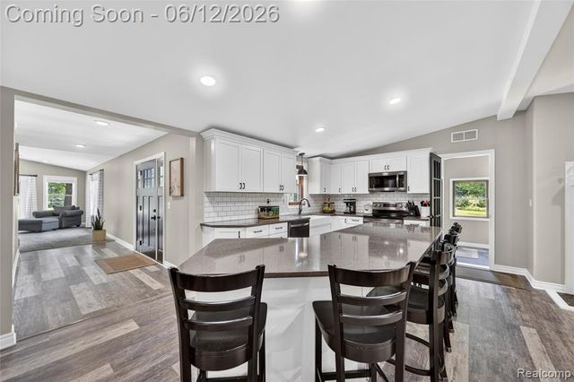 13635 Unadilla Road, Gregory, MI 48137