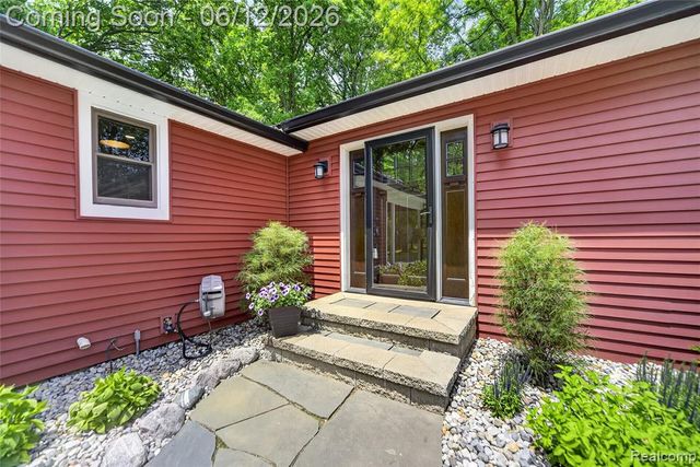 13635 Unadilla Road, Gregory, MI 48137