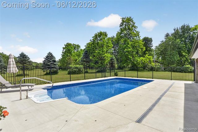 13635 Unadilla Road, Gregory, MI 48137
