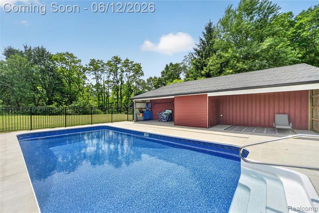 13635 Unadilla Road, Gregory, MI 48137