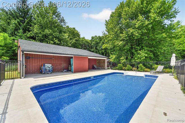 13635 Unadilla Road, Gregory, MI 48137