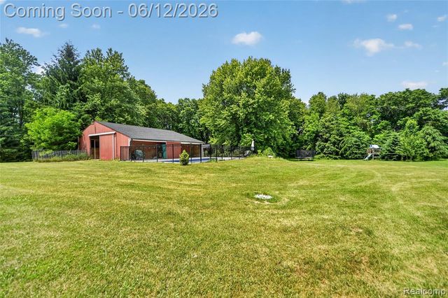 13635 Unadilla Road, Gregory, MI 48137