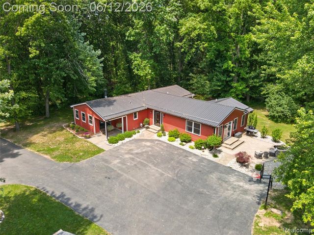 13635 Unadilla Road, Gregory, MI 48137