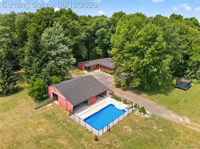 13635 Unadilla Road, Gregory, MI 48137