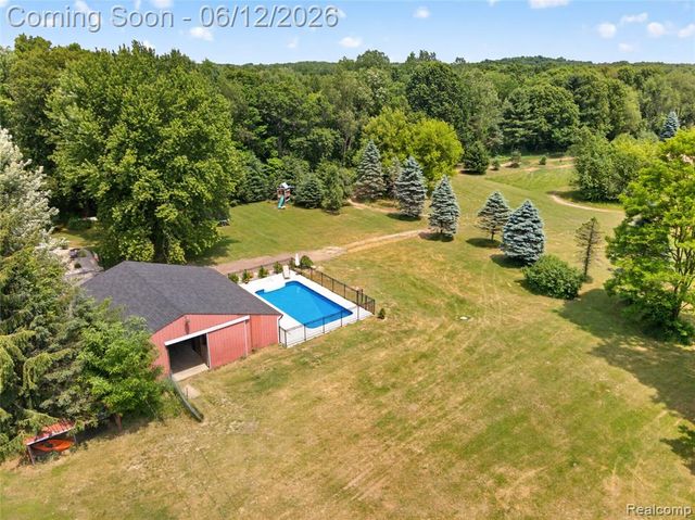 13635 Unadilla Road, Gregory, MI 48137