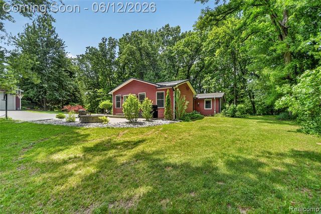 13635 Unadilla Road, Gregory, MI 48137