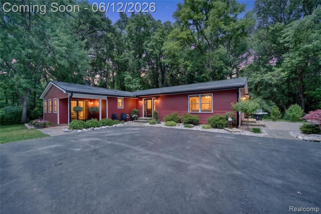 13635 Unadilla Road, Gregory, MI 48137