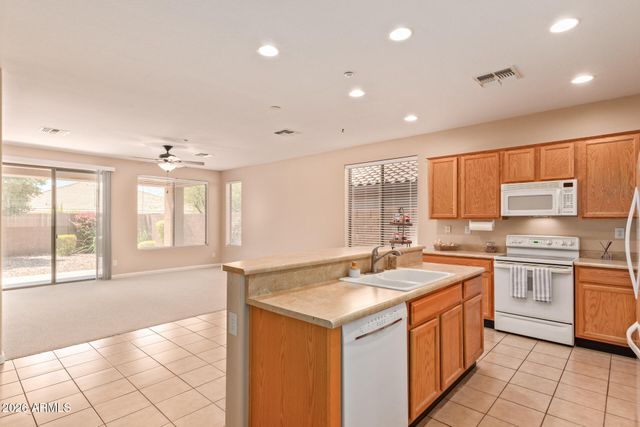 41025 N PRESTANCIA Drive, Phoenix, AZ 85086