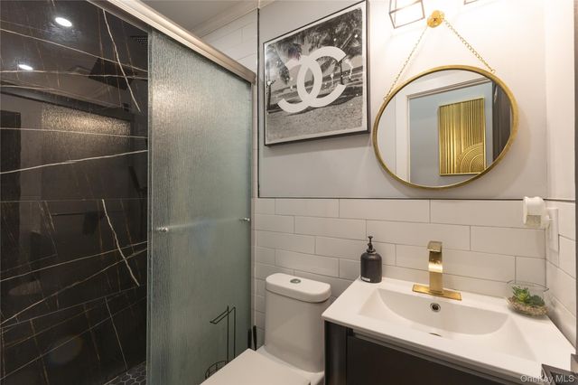 48 Essex Street 2, Brooklyn, NY 11208