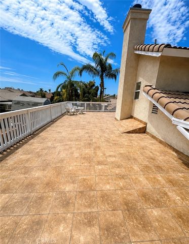 867 Billows Court, San Jacinto, CA 92582