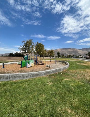 867 Billows Court, San Jacinto, CA 92582
