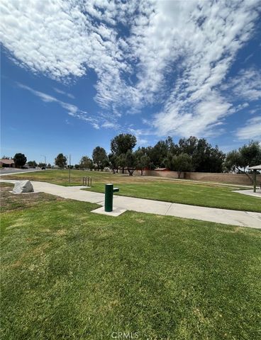 867 Billows Court, San Jacinto, CA 92582