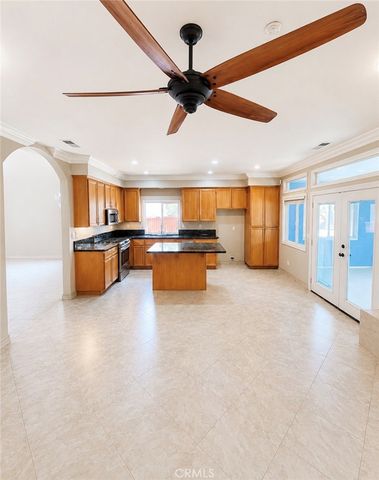 867 Billows Court, San Jacinto, CA 92582