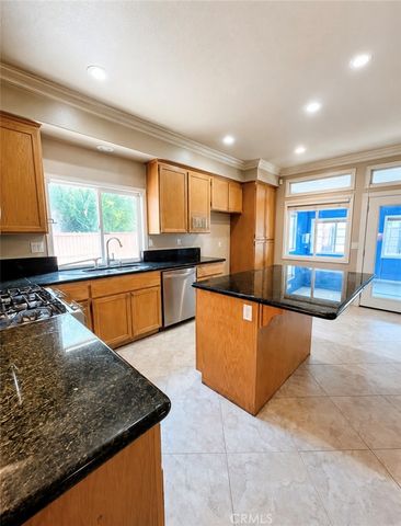 867 Billows Court, San Jacinto, CA 92582