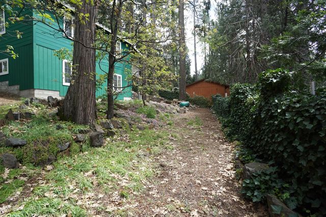 6830 Frontier Rd, Pollock Pines, CA 95726