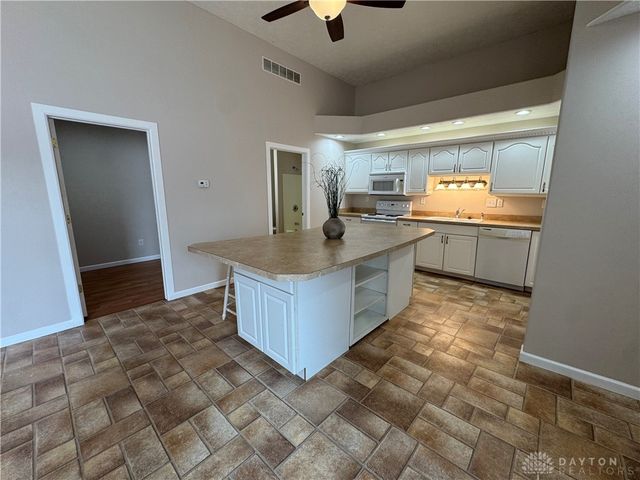 523 Newport, Xenia, OH 45385