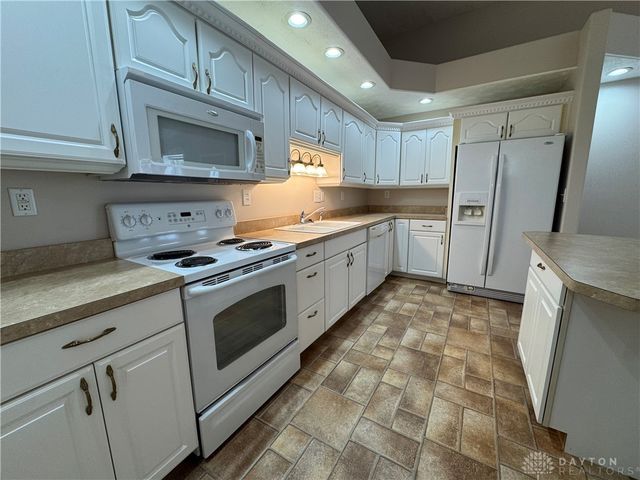 523 Newport, Xenia, OH 45385